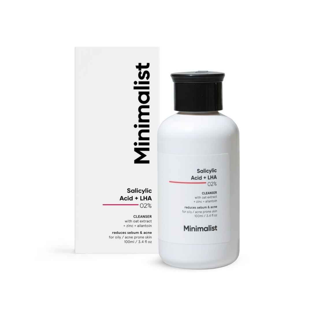 Minimalist Salicylic Face Wash deeply cleanses pores, reduces acne, and controls oil for smooth, clear skin.